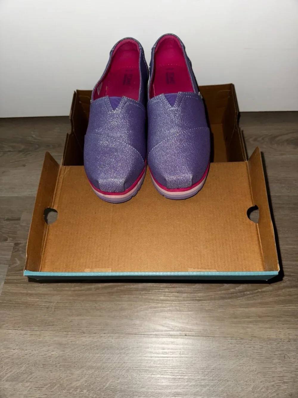 TOMS Platform Slip On Shoes Purple Glimmer Youth 5.5 Worn Once with Original Box